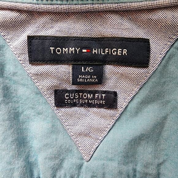 Tommy Hilfiger Custom Fit Baby Blue Button Down Shirt | Men's Large - Picture 9 of 11